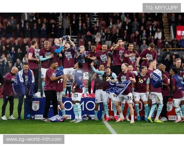 利兹足球队：攻守切换中的绝对侵略性